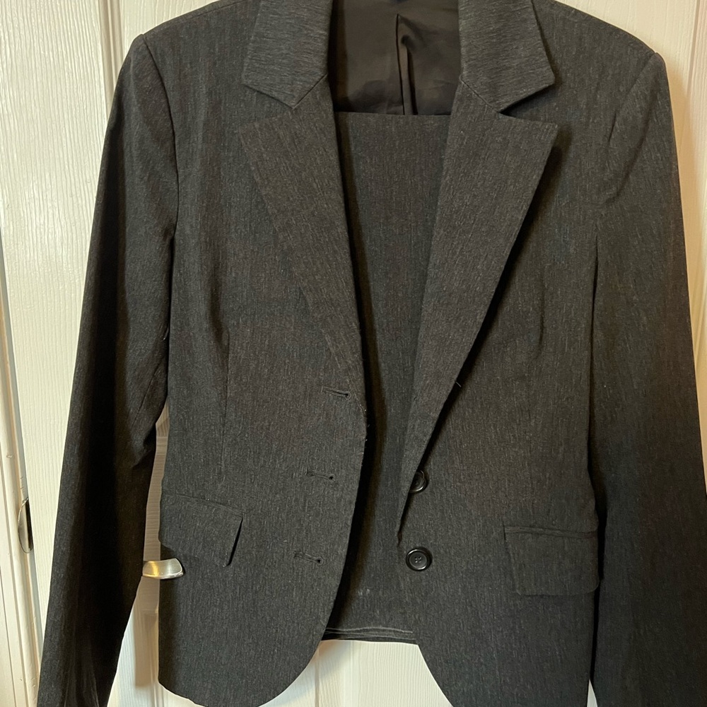 Classic Gray Women’s Pants and Blazer Set